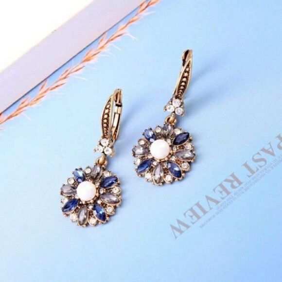 Blue Crystal Pearl Vintage Gold Leverback Statement Earrings - Picture 5 of 6